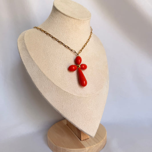 Collar cruz coral