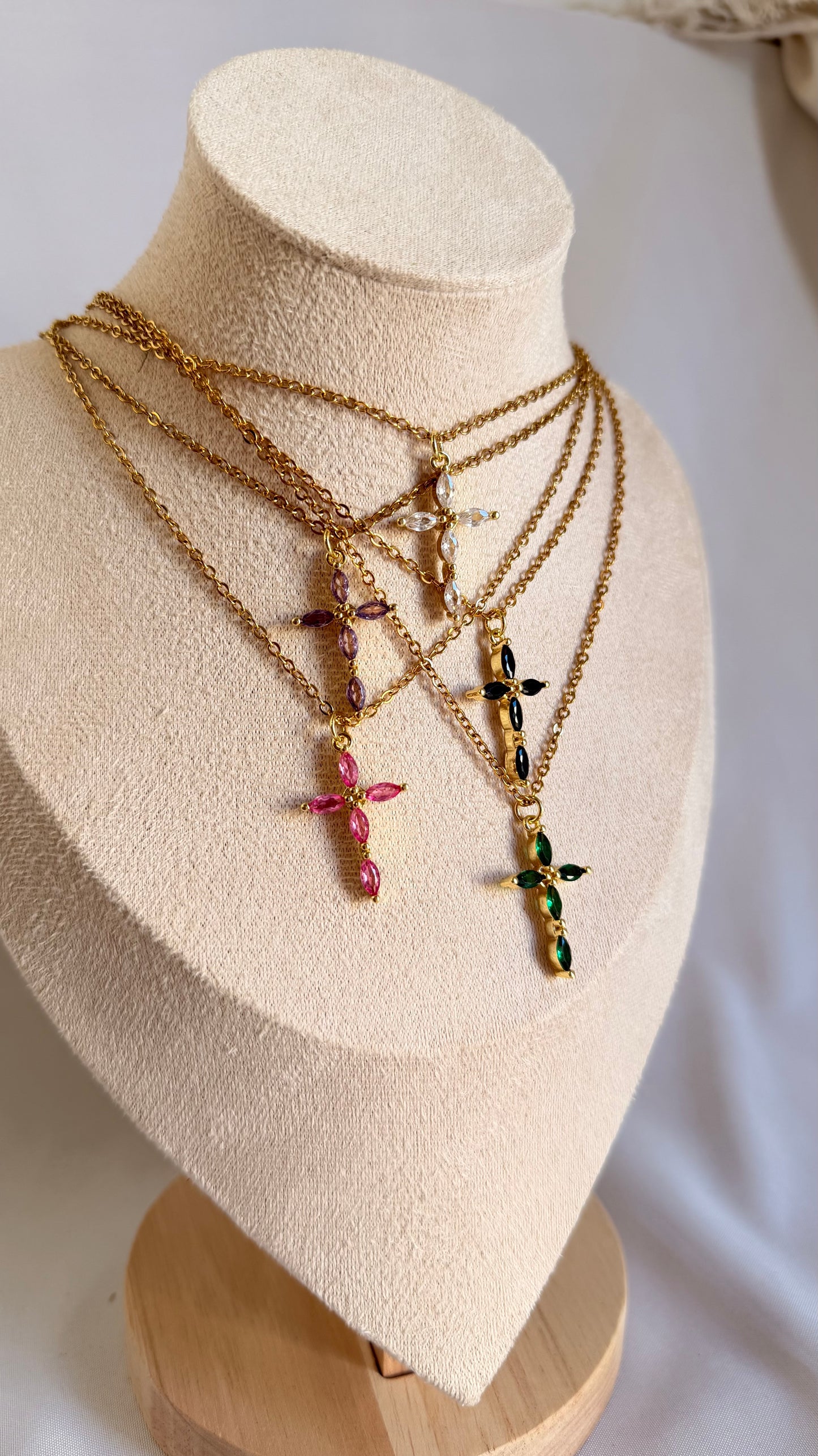 Collar cruz cristal