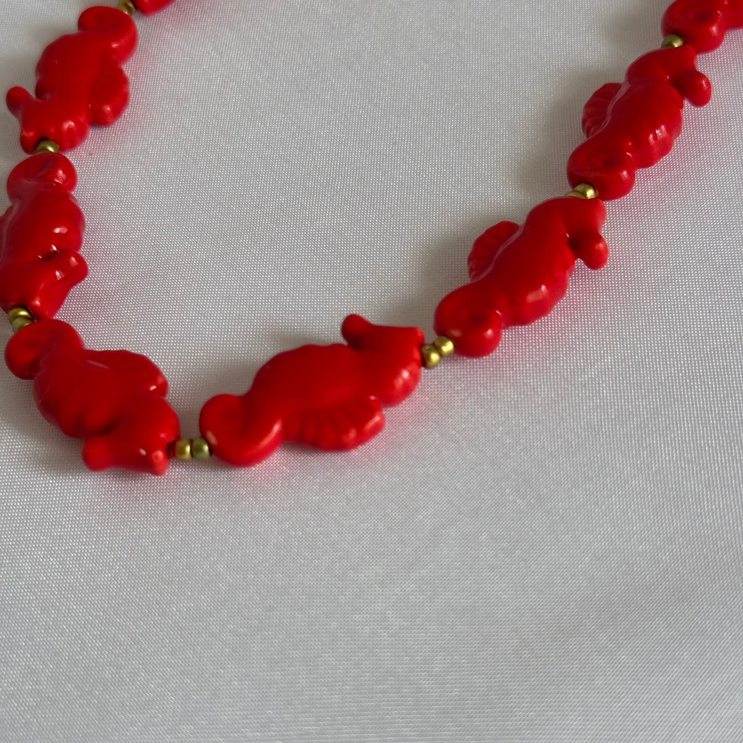 Collar summer caballo de mar rojo
