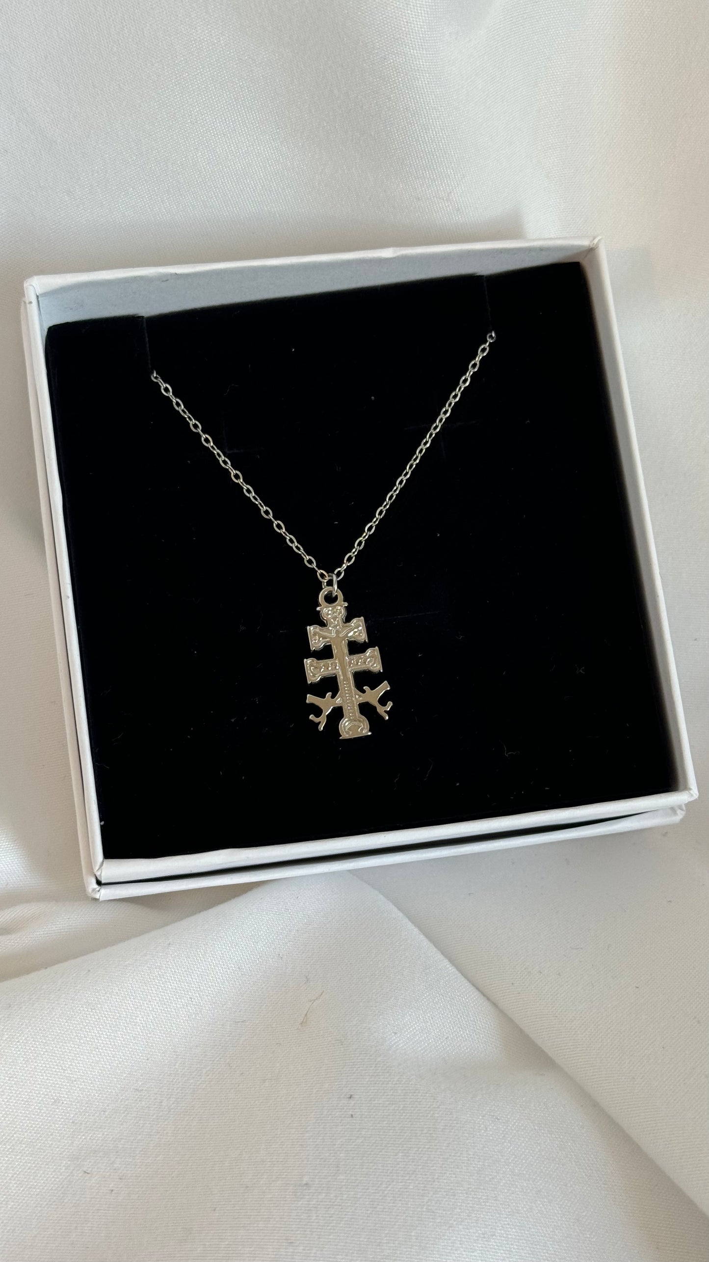Cadena Cruz de Carava